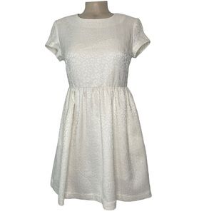 JUICY COUTURE Women's Vintage White Textured Baby Doll Short Sleeve Dress Size 2